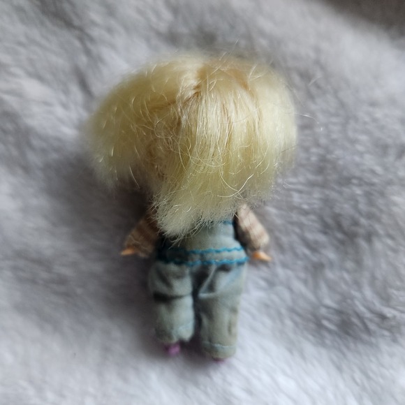 Vintage Strawberry Shortcake Cake Doll Mini 2.5" Blonde Hair Bib Overalls 1980s - Picture 2 of 6